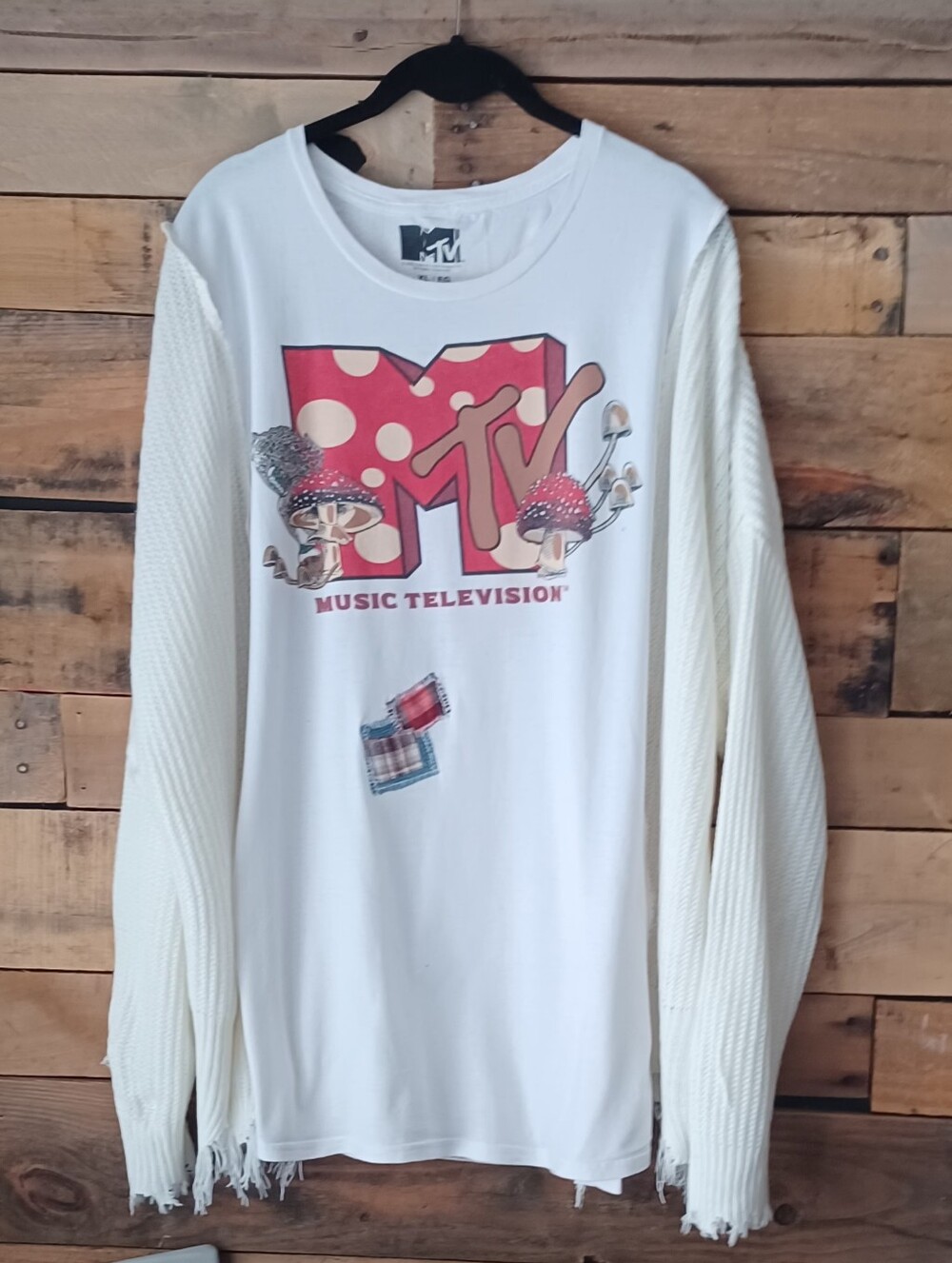Upcycled MTV Graphic Long T-shirt - White with Red Logo